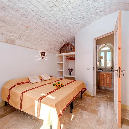 Helloapulia - Masseria La Cesarina - Villa Retreat With Private Pool & Olive Trees