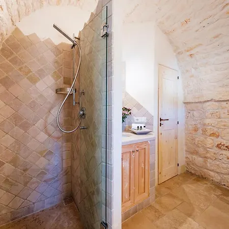 Helloapulia - Masseria La Cesarina - Retreat With Pool & Olive Trees, Villa *